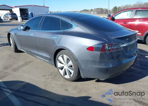 2021 Tesla Model S Performance Dual Motor All-Wheel Drive z USA, uszkodzony, nr VIN 5YJSA1E44MF427888